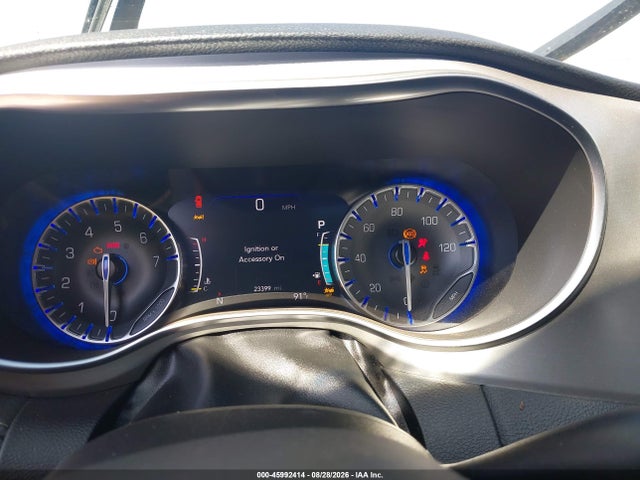 2023 CHRYSLER PACIFICA LIMITED 7