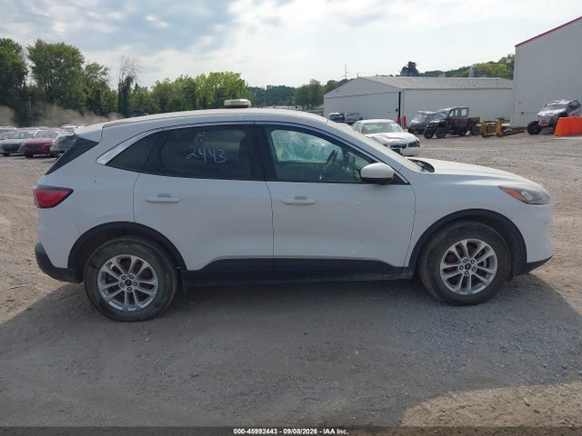2020 FORD ESCAPE SE 13