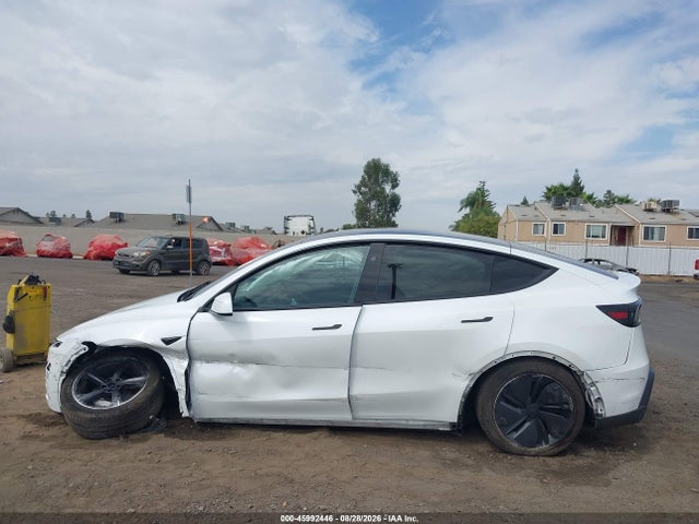 2026 TESLA MODEL Y PREMIUM REAR-WHEEL DRIVE/REAR-WHEEL DRIVE 12