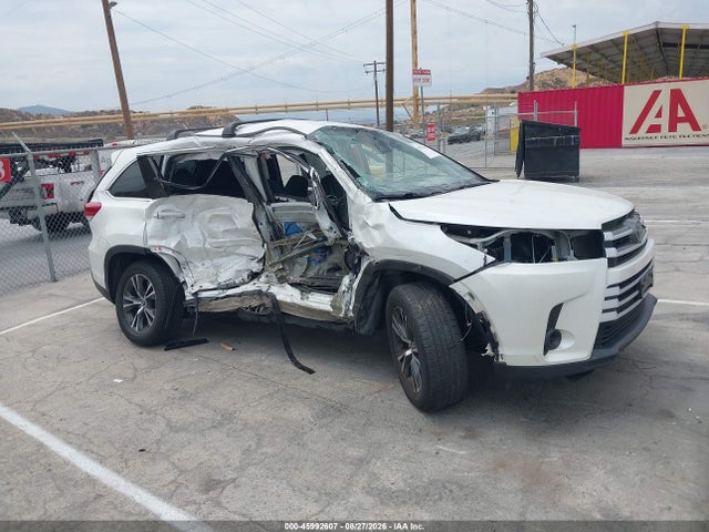 2019 TOYOTA HIGHLANDER LE 14