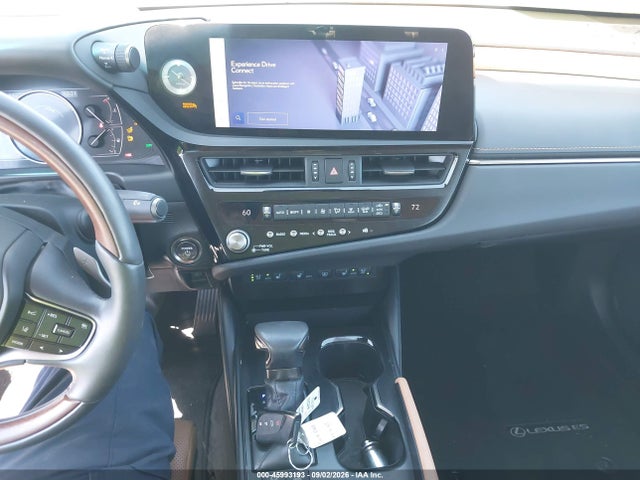 2023 LEXUS ES 300H LUXURY 11