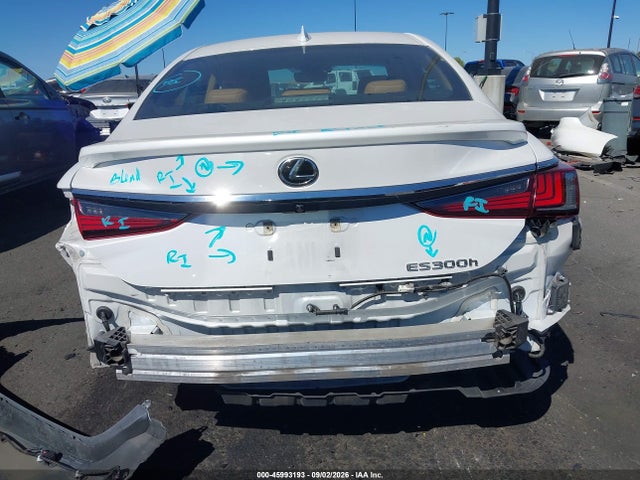 2023 LEXUS ES 300H LUXURY 17