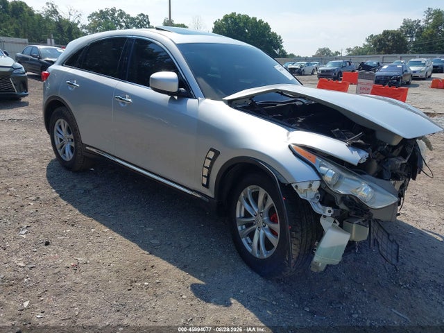 2017 INFINITI QX70 