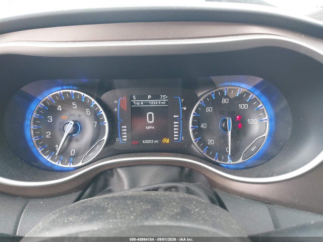 2022 CHRYSLER VOYAGER LX 7