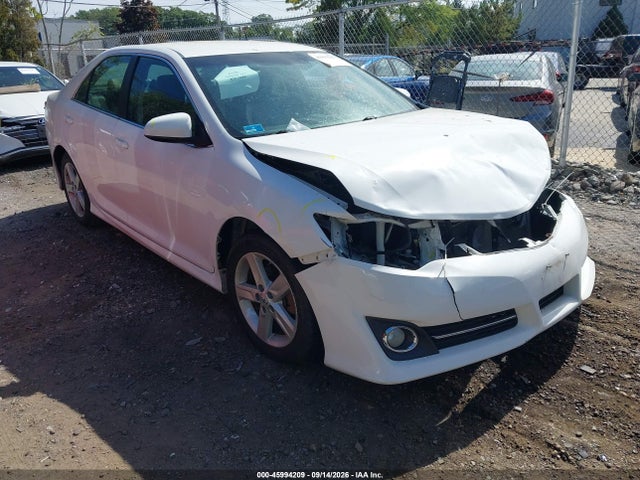 2012 TOYOTA CAMRY SE