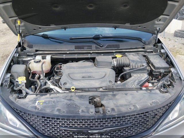 2019 CHRYSLER PACIFICA TOURING L PLUS 10