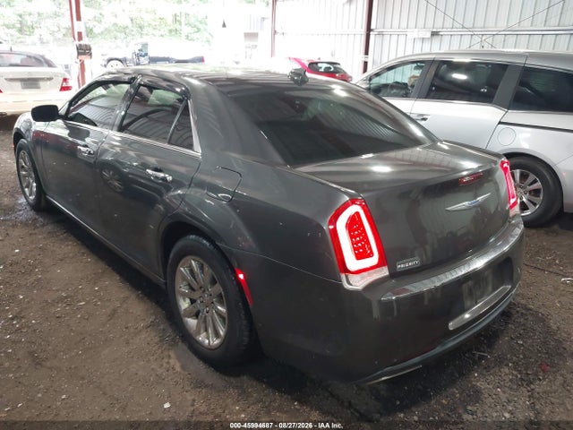 2019 CHRYSLER 300 LIMITED 3