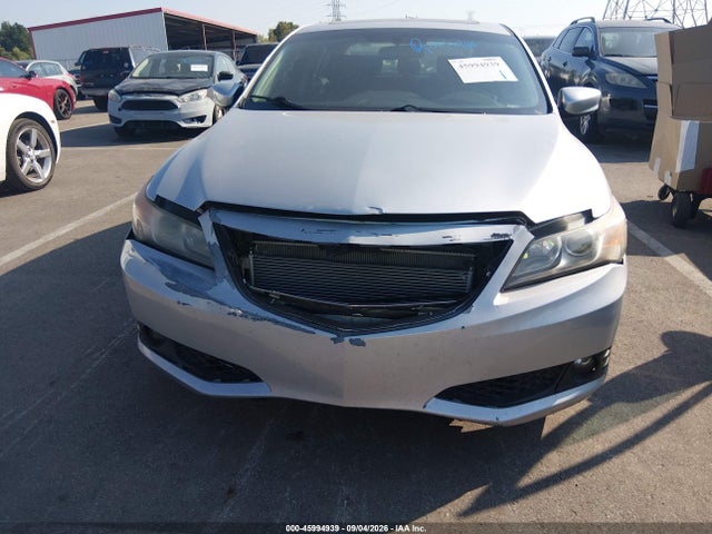 2015 Acura ILX 2.0L — фото 12