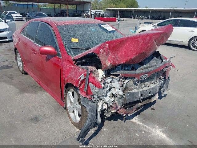 2011 TOYOTA CAMRY SE