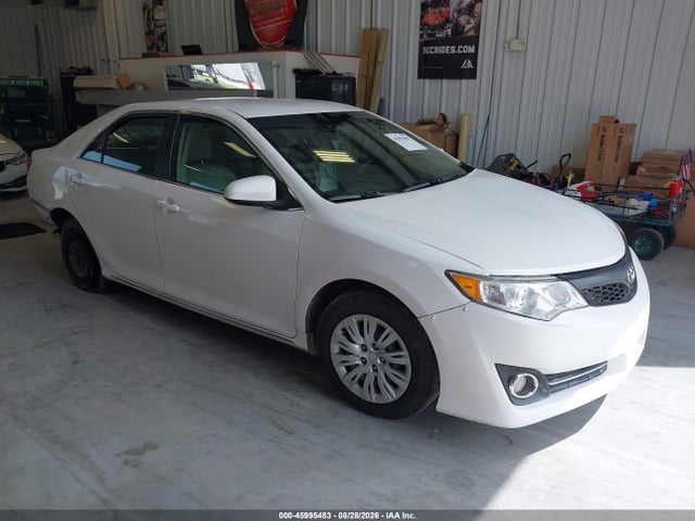 2014 TOYOTA CAMRY LE
