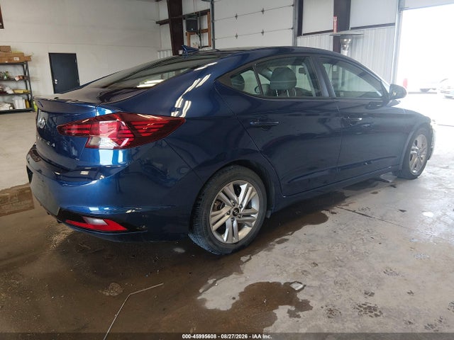 2020 HYUNDAI ELANTRA SEL 4