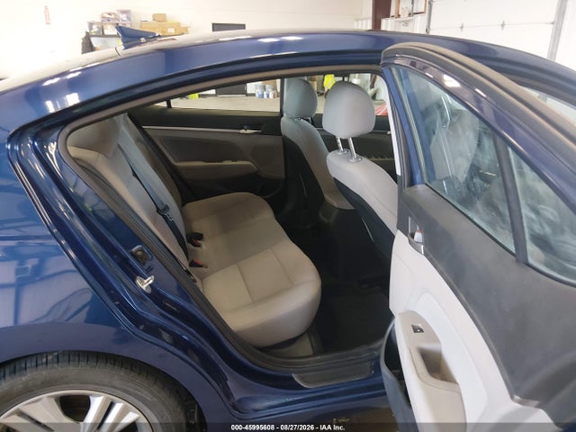 2020 HYUNDAI ELANTRA SEL 8