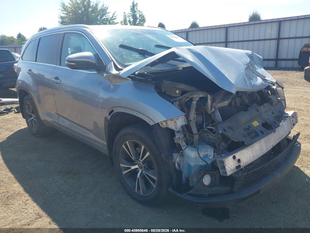 2016 TOYOTA HIGHLANDE XLE V6