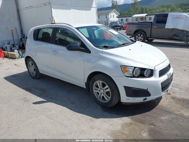 2015 Chevrolet SONIC LT MANUAL 照片 1