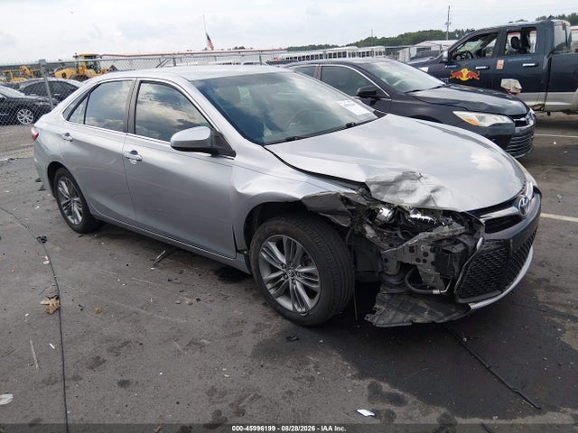 2015 TOYOTA CAMRY SE