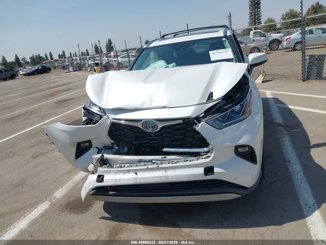 2020 TOYOTA HIGHLANDER HYBRID PLATINUM 12