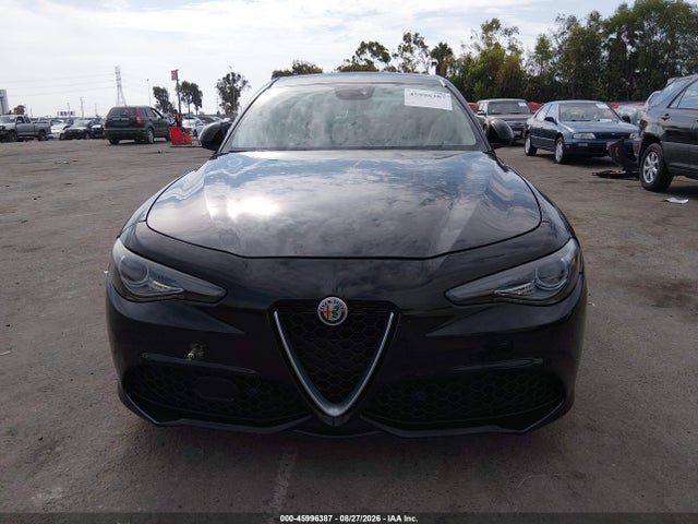 صورة 6 لـ 2017 ALFA Romeo GIULIA TI RWD