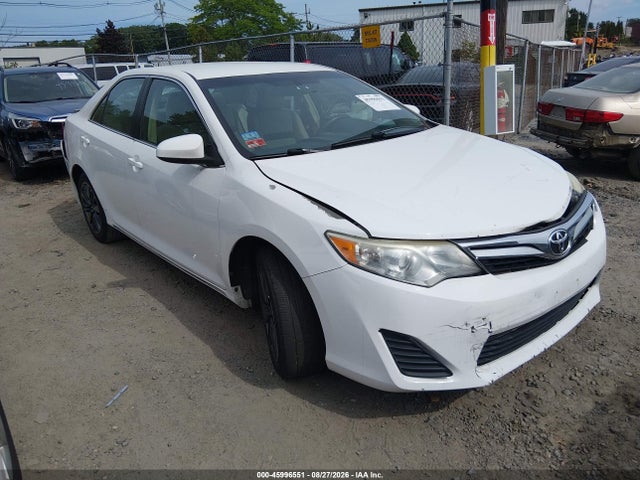 2014 TOYOTA CAMRY LE
