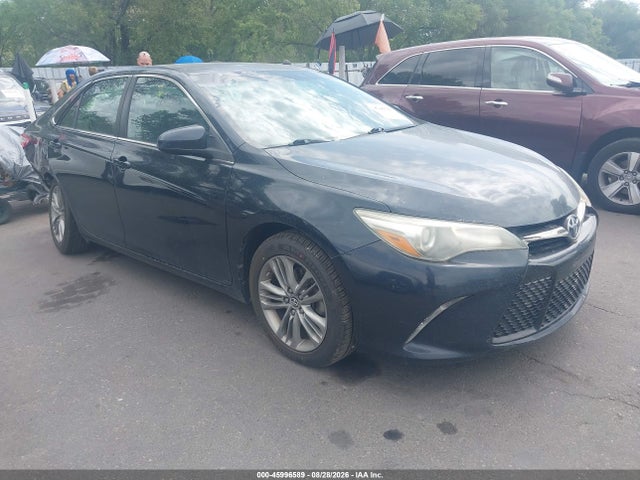 2015 TOYOTA CAMRY SE