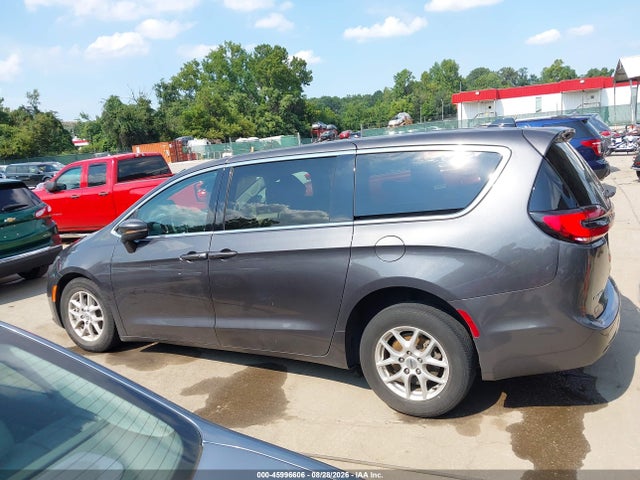 2023 CHRYSLER PACIFICA TOURING L 14