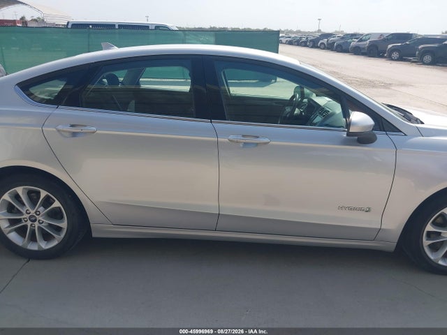 2019 FORD FUSION HYBRID SE 18
