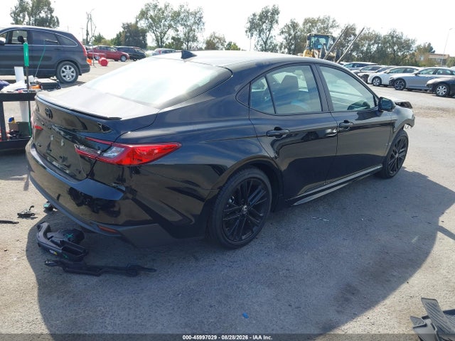 2026 TOYOTA CAMRY SE 4
