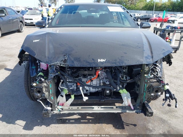 2026 TOYOTA CAMRY SE 6