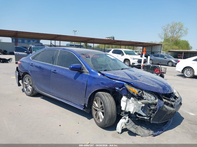 2016 TOYOTA CAMRY SE