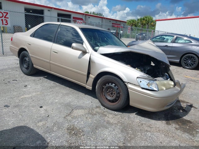 2000 TOYOTA CAMRY LE