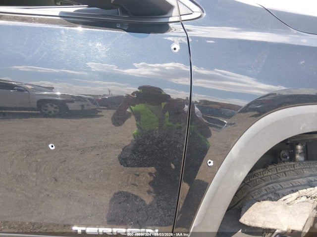 2018 GMC TERRAIN SLT 13