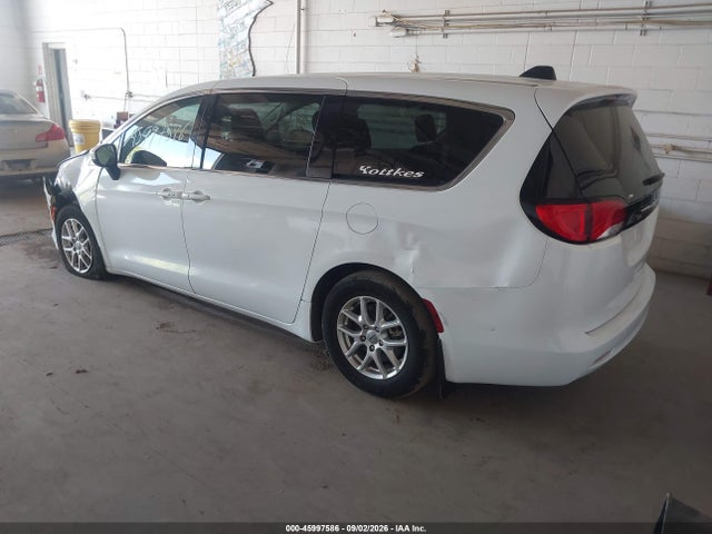 2023 CHRYSLER VOYAGER LX 3