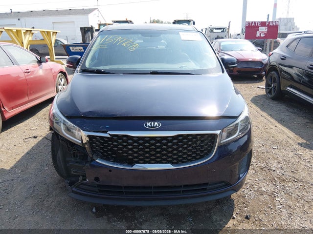 2018 KIA SEDONA LX 13