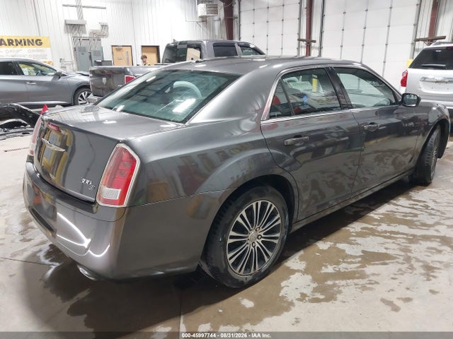صورة 4 لـ 2013 Chrysler 300 300S
