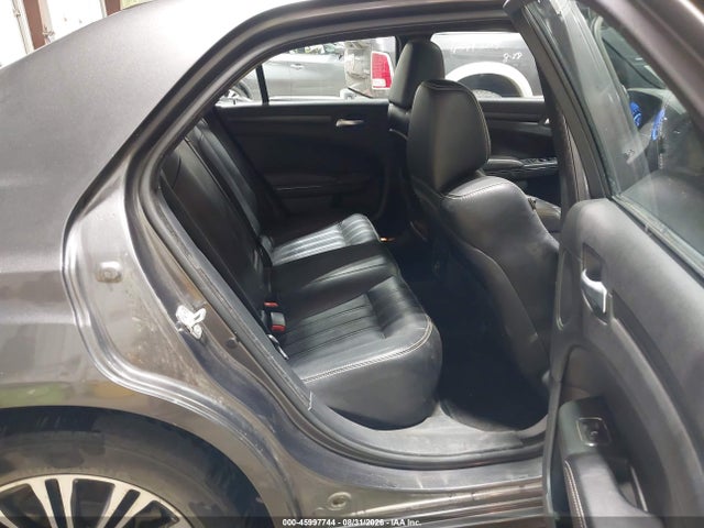 صورة 8 لـ 2013 Chrysler 300 300S