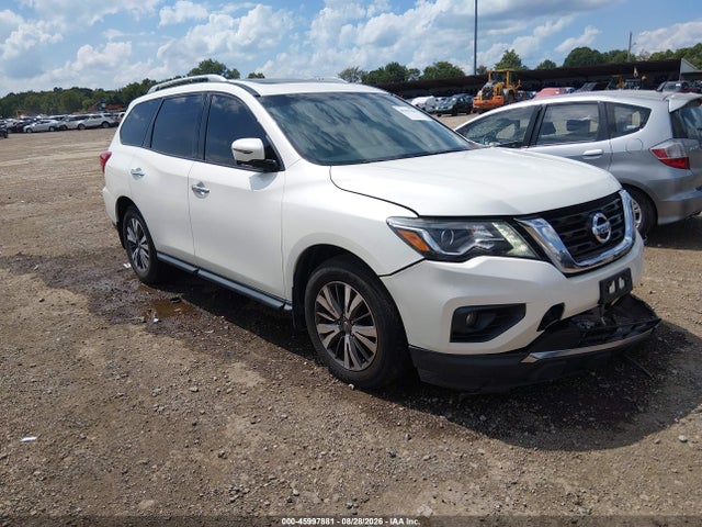 2017 NISSAN PATHFINDE SL