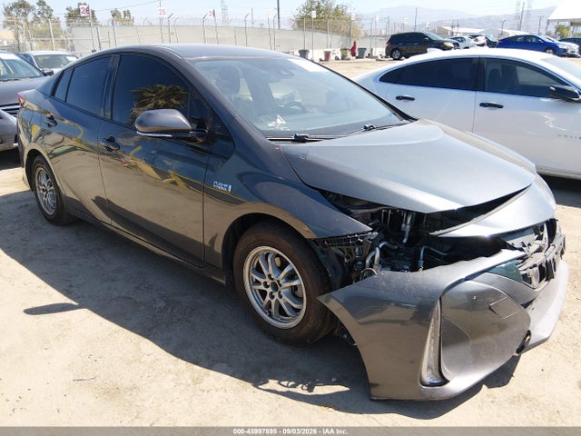 2018 TOYOTA PRIUS PLUS