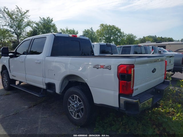 2023 FORD F-350 LARIAT 3