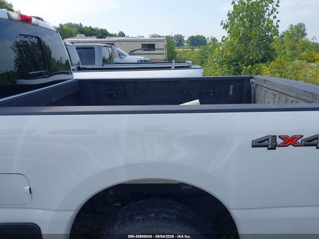 2023 FORD F-350 LARIAT 5