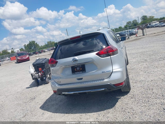 2019 NISSAN ROGUE SL 16