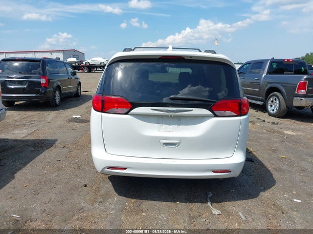 2017 CHRYSLER PACIFICA TOURING 17