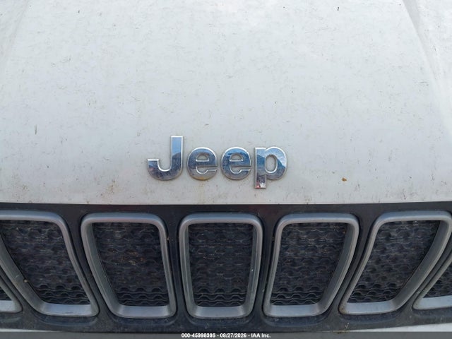 2023 JEEP RENEGADE LATITUDE 4X4 6