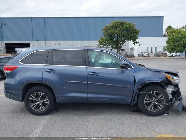 2018 TOYOTA HIGHLANDER LE 13