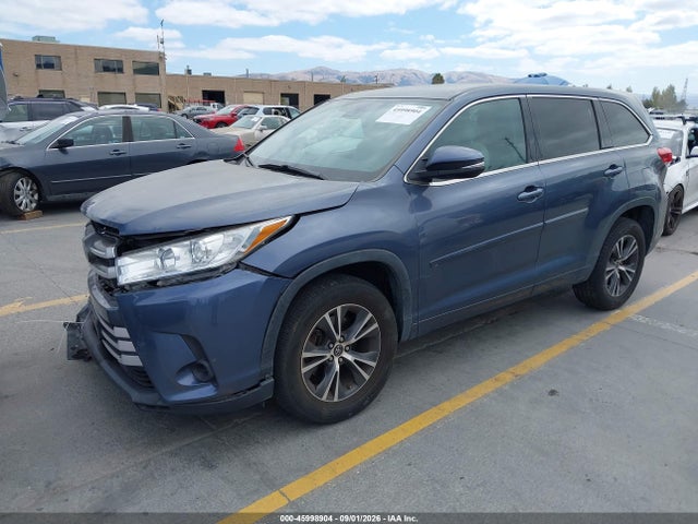 2018 TOYOTA HIGHLANDER LE 2