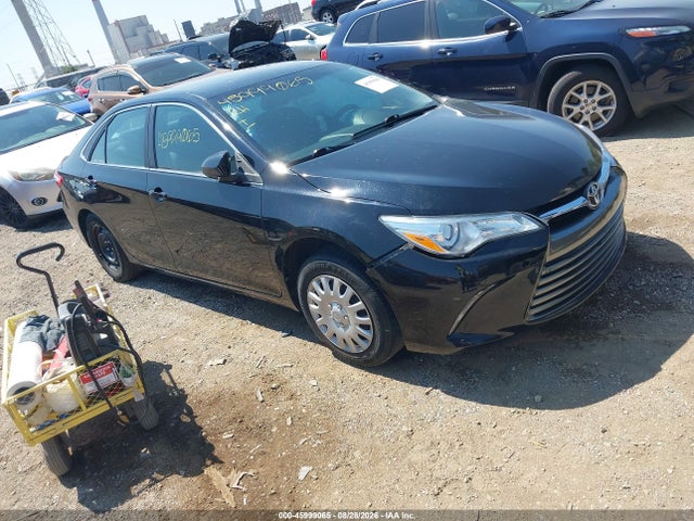 2017 TOYOTA CAMRY LE