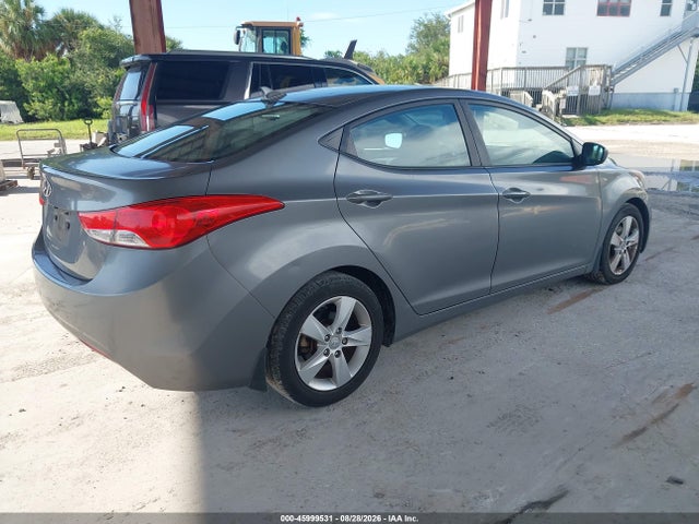 2013 Hyundai ELANTRA GLS — фото 4