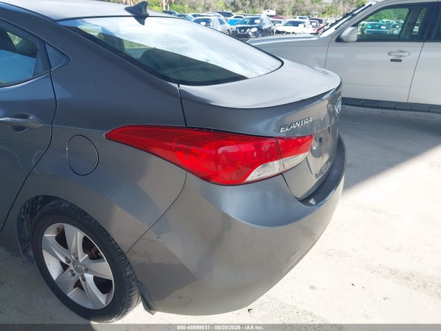 2013 Hyundai ELANTRA GLS — фото 6