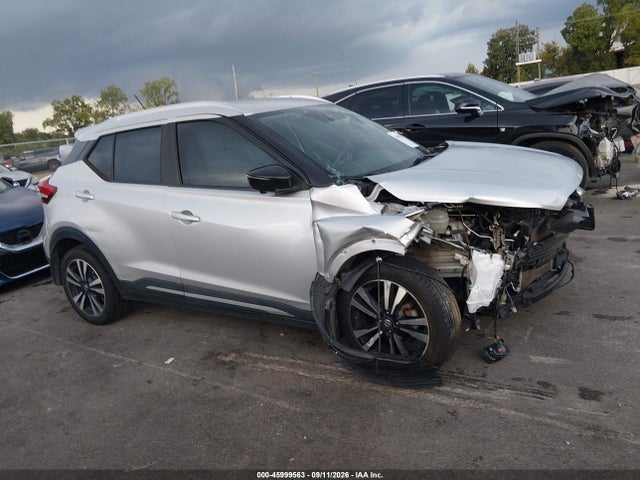 2019 NISSAN KICKS SR 12
