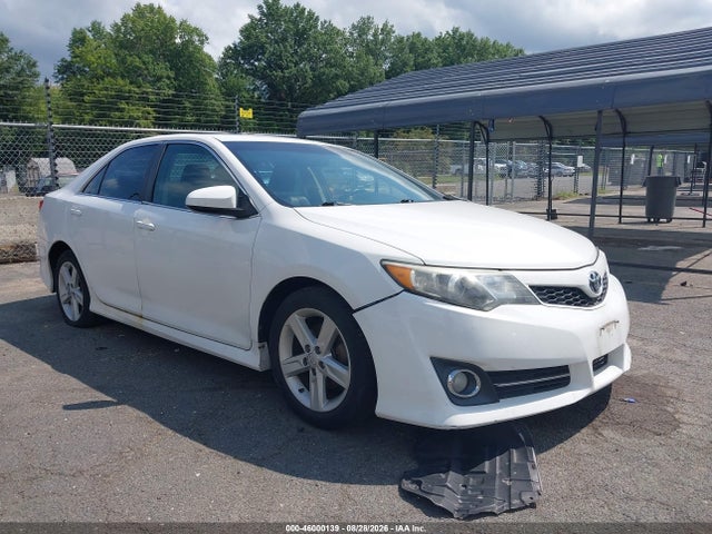 2013 TOYOTA CAMRY SE
