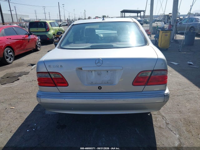2000 Mercedes-BENZ E 320 照片 17