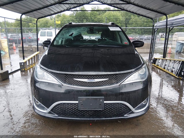 2019 CHRYSLER PACIFICA TOURING L 12